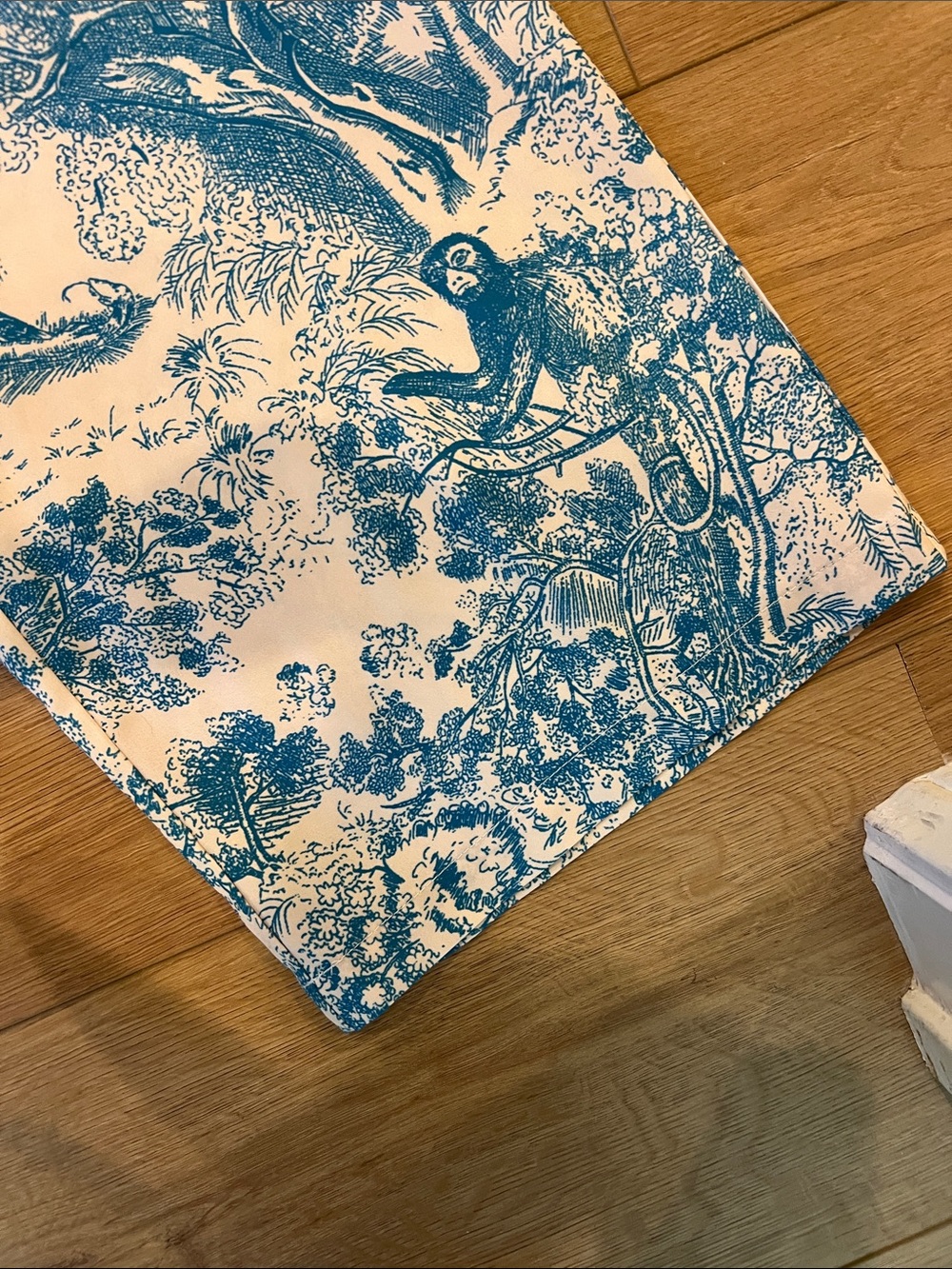 Commense Blue and White Toile Print silky pants with pockets - Picture 3 of 4
